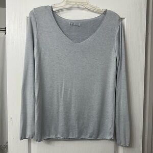 Made in Italy, Women’s light, long sleeve, sweater, gray, medium.